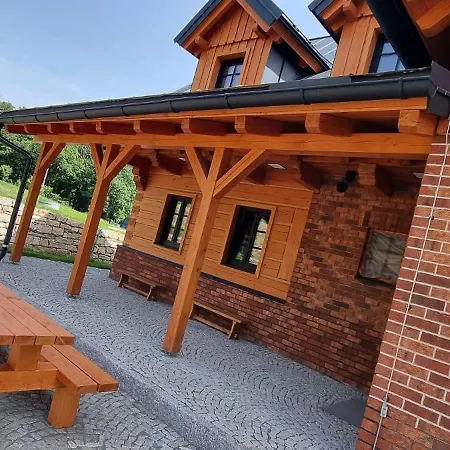 Σπίτι διακοπών Vapenka V Prirodnim Parku Adrspassko-teplicke Skaly, Kapacita 20 Osob